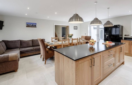 Tregaron Cottage | 5 bedroom accommodation in Tregaron