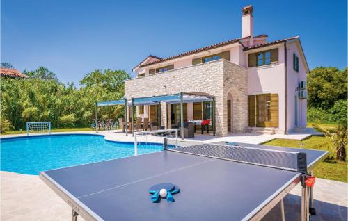 Valtura House | 5 Bedroom Awesome Home In Valtura