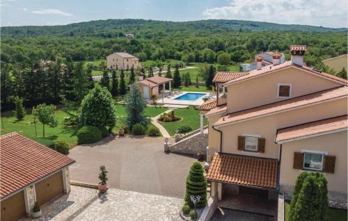 Rogocana House | 5 Bedroom Beautiful Home In Labin