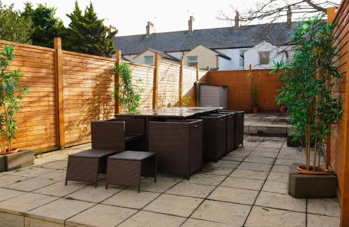 Adamsdown House | 5 bedroom house near cardiff city.