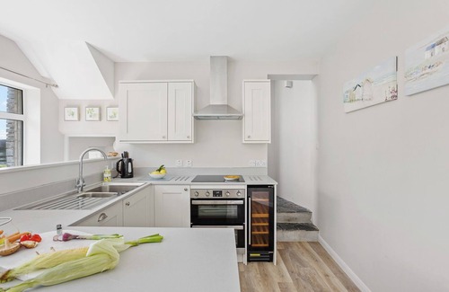 Salcombe House | 5 Bedroom House Walking distance to Beaches & Ferry to Salcombe