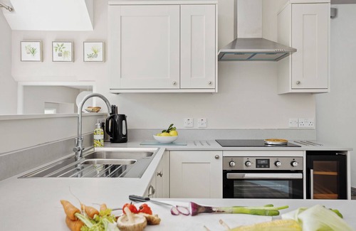 Salcombe House | 5 Bedroom House Walking distance to Beaches & Ferry to Salcombe