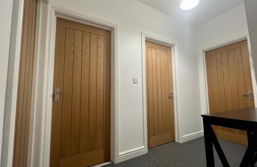 Newcastle-upon-Tyne Apartment | 5 Bedroom Sleeps 10 Free Parking Wifi