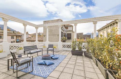 Como City Centre Villa | (5 bedrooms) 3 Seasons Villa on Como Lake