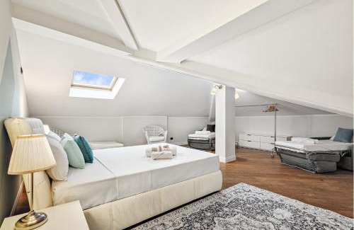 Como City Centre Villa | (5 bedrooms) 3 Seasons Villa on Como Lake