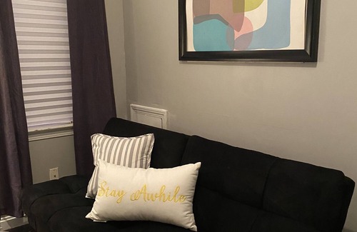 Cleveland Heights Apartment | 5 bedrooms for Large groups, 2 Apartments combined, Pet Friendly