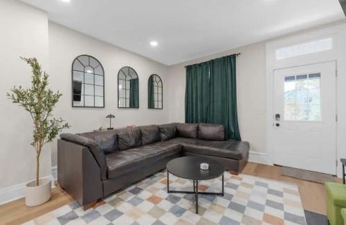Glen Echo Apartment | 5 Bedrooms Sleeps 14 Hot Tub Fire Pit