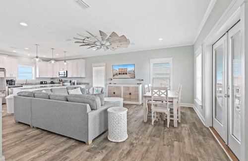 Saint Elmo House | 5 BR Beach House | Pool Tennis Court | Pet Friendly!