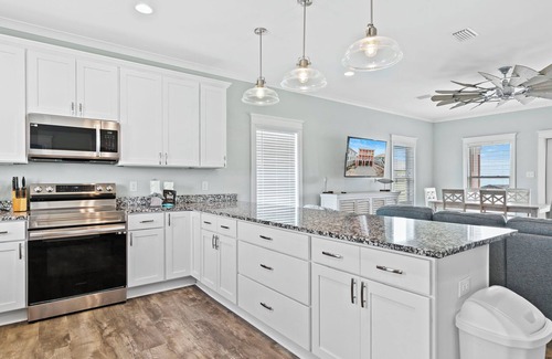 Saint Elmo House | 5 BR Beach House | Pool Tennis Court | Pet Friendly!