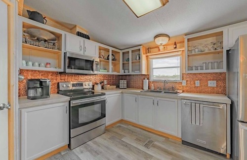 Fredericksburg Cabin | 5 cabins+2400 Sq ft Dance Hall!