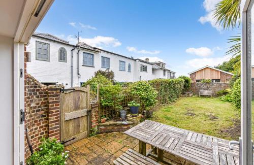 West Wittering House | 5 Coastguard Cottage and Wash House, West Wittering