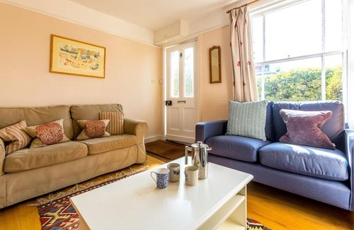 Aldeburgh House | 5 Coastguard Cottages