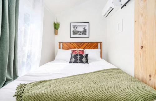 Guntersville Apartment | 5 Cozy Casita Lux Tiny House, Firepit, 5 Mins To Downtown Guntersville