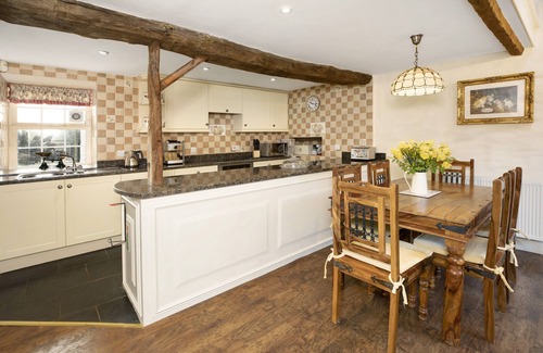 Totnes Cottage | 5* Gold Holiday Cottage -The Coach House - Aish Cross Holiday Cottages