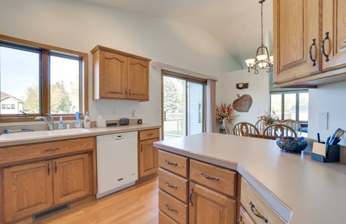 Fargo House | 5 Mi to Dtwn: Pet-Friendly 'Wheatland Twin' Home!