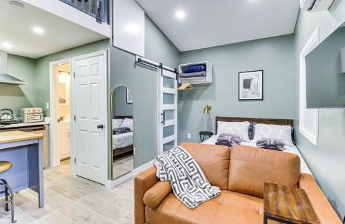 Oxon Hill Apartment | 5 Mi to National Harbor Stylish Apt with Patio!