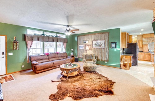 Hot Springs House | 5 Mi to Town Mtn-View Gem with Deck in Hot Springs