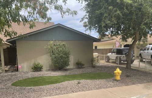 Glendale House | 5 miles from stadium new heated pool