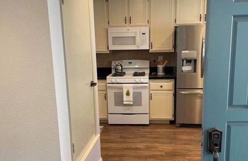 Port Hueneme Condo | 5 min walk to beach Beach House 2bed 2 bath