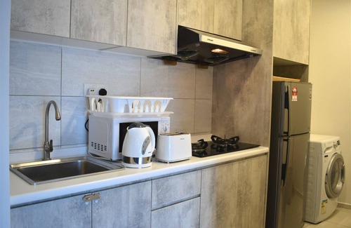 Bukit Bintang Apartment | 5 min Walk to Night Market, Train Station (E)