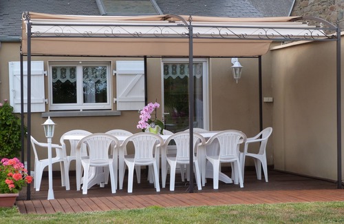 Lezardrieux House | 5 MINS FROM PAIMPOL BREHAT, 40 MINS FROM COTE DE GRANIT ROSE. 2 TO 12 ADULTS