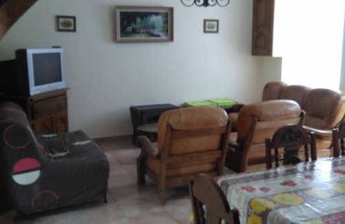 Lezardrieux House | 5 MINS FROM PAIMPOL BREHAT, 40 MINS FROM COTE DE GRANIT ROSE. 2 TO 12 ADULTS