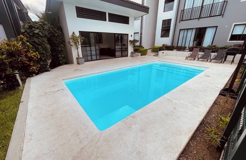 Alajuela Condo | 5 minutes from Airport | Transfer ($) | Pool | Gym | Full condo