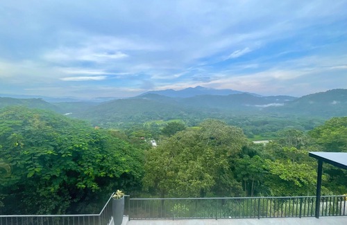 Tarcoles House | 5 minutes from Crocodile Bridge Ideal family home.