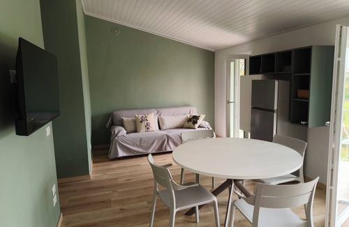 Monte Apartment | 5 minutes from the lake house with garden in residence with swimming pool