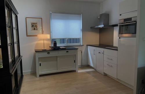 Andijk Ski Chalet | 5 Minutes from IJsselmeer. 6 persons Chalet with large private garden near water