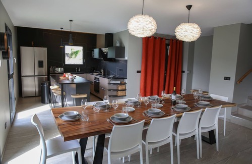 Doucy-Combelouviere Ski Chalet | 5 minutes from the start of the slopes - CONFIDENTIAL CHALET - 12 people - 5 bedrooms -