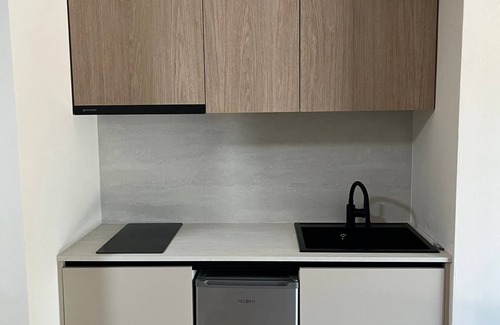 Vlore Apartment | 5 minutes from the beach! Studio with Garden View