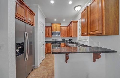 Villages of Crystal Beach House | ☛5 Minutes from the Beach★ Pool/Hot Tub★ Stocked☚