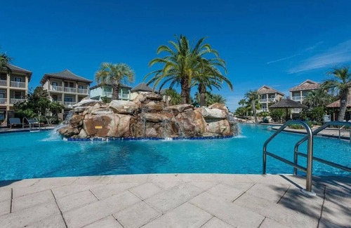 Villages of Crystal Beach House | ☛5 Minutes from the Beach★ Pool/Hot Tub★ Stocked☚