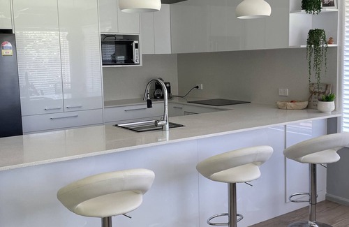 Korora Villa | 5 minutes to big banana