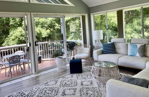 Korora Villa | 5 minutes to big banana