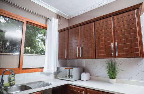 Lusaka House | 5 minutes to Munali Mall! Peaceful bungalow with a pool.