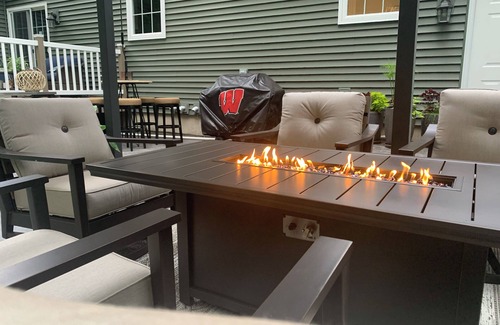 Georgetown House | 5 minutes to ND Campus! Recently built 3 bedroom home with outdoor living space