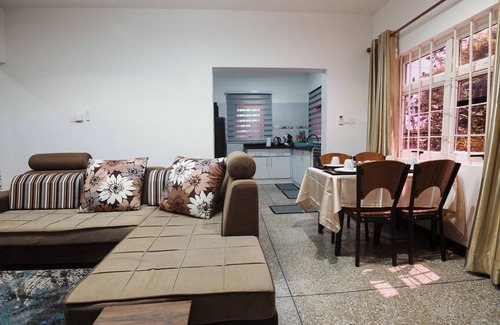 Nungua Apartment | 5 minutes to the beach