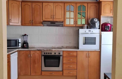 Santa Cruz Apartment | 5 Minutos de Praia de Mar. Apartamento Familiar Espaçosa