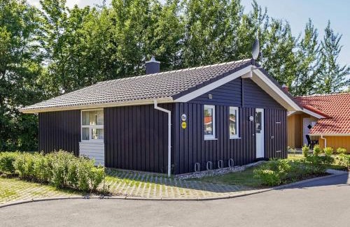Lensterstrand House | 5 person holiday home in GROEMITZ