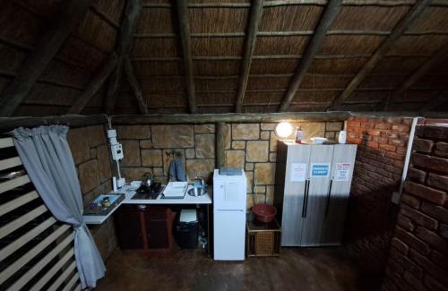 Madibeng Apartment | 5 Sleeper Bushcamp Chalet Hartbeespoort