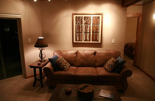 Wildernest Condo | 5-Star 2 Bdrm Condo-Mtn Views-Great Rates-Free WIFI- Personal Owner Contact
