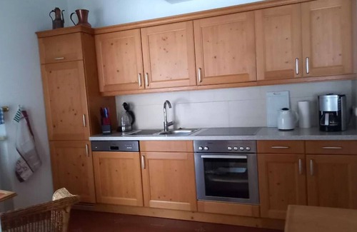 Obergrainau Apartment | 5-star apartment "Waxenstein" in Grainau & garden/lawn.