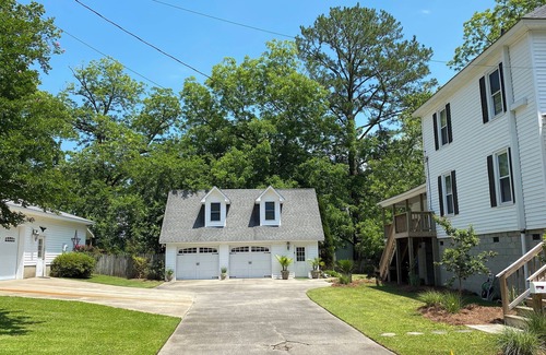 Belhaven Apartment | 5-Star Comfort - Walk to Marina, Restaurants, Water Front Park, Boater Friendly!