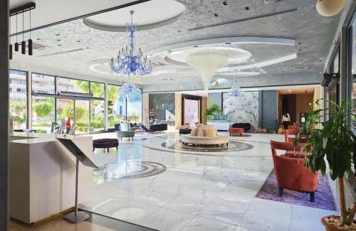 Kargicak Apartment | 5 STAR FACILITIES/WALKING DISTANCE TO AMENITIES AND THE BEACH