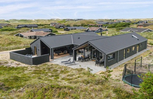 Houvig Strand House | 5 star holiday home in Ringkøbing