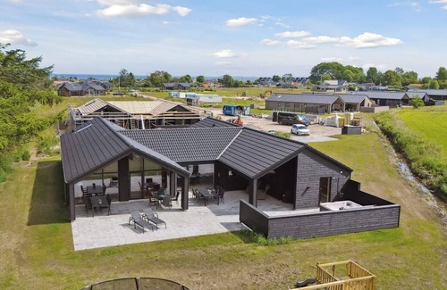 Hasmark Strand House | 5 star holiday home in Otterup