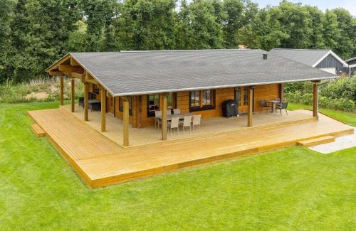 Helberskov Strand House | 5 star holiday home in Hadsund