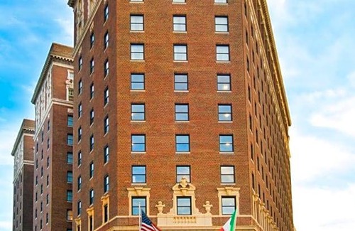 Downtown Syracuse Hotel | 5-Star Hotel ∙ Marriott Syracuse Downtown